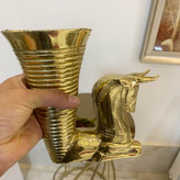 گلدان دکوری برنجی با بدنه صیقلی طلایی، دهانه گلبرگی و انحناهای چشمنواز کلاسیک رومیزی - بازرگانی نداف