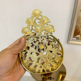 دیوارکوب برنجی گرد طرح سه گل