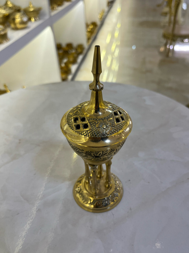 اسپند دودکن برنجی چهارپایه سایز کوچک با طرح گل برجسته - بازرگانی نداف مشهد