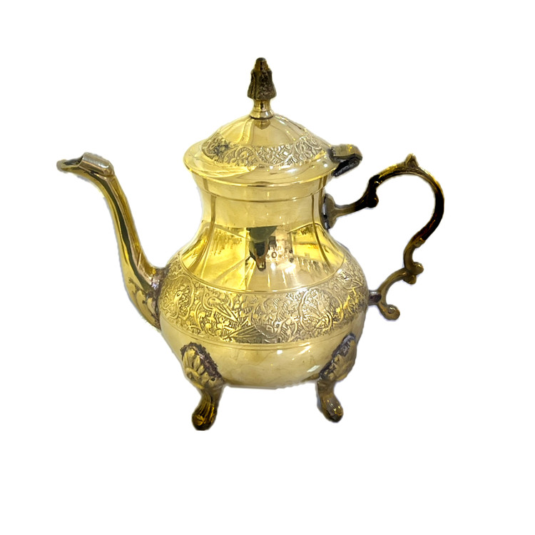 قوری برنجی هندی پایه دار با طرح طاووس و گنجایش ۸۰۰ سیسی - بازرگانی نداف مشهد