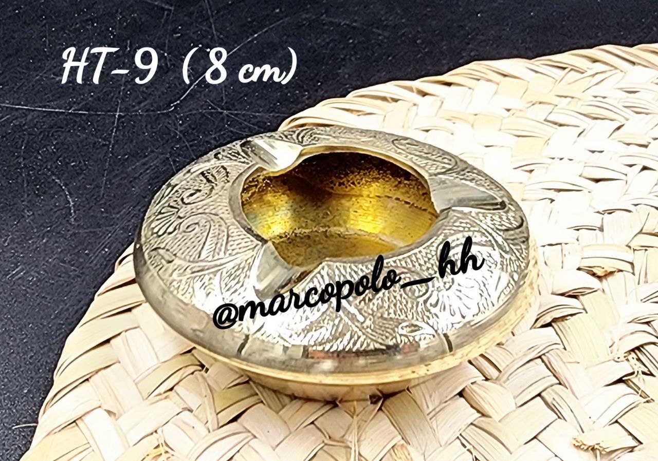 زیرسیگاری برنجی گرد با طرح گل – صنایع‌دستی هندی با طراحی سنتی