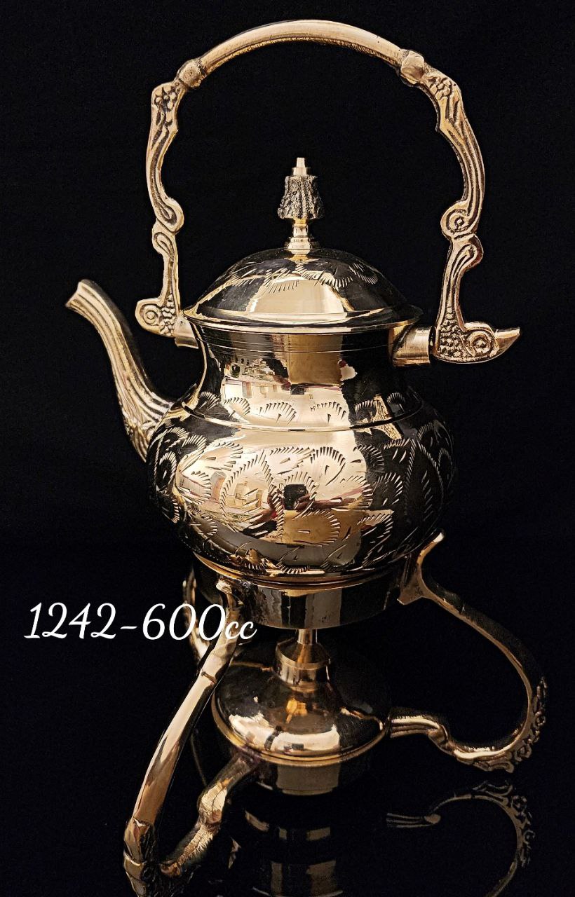 قوری وارمردار سه پایه قلم دست برنجی هندی قابل استفاده و دکوری کد1242
