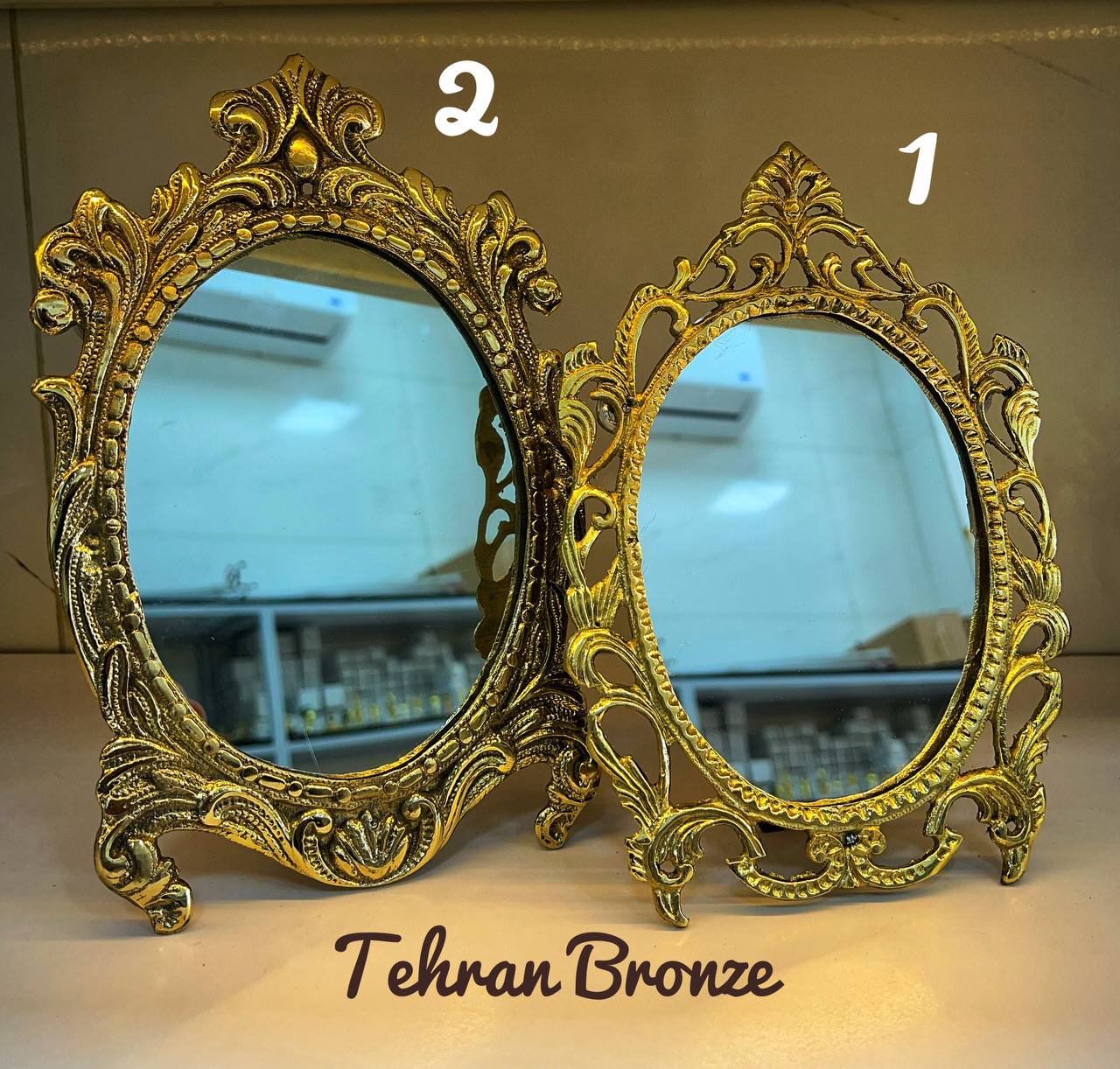 آینه برنجی ایرانی مدل بیضی در دو سایز( سایز کوچک موجود نیست)