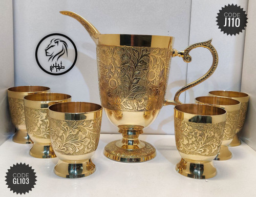 ست پارچ و لیوان برنجی با طرح گل برجسته (لیوان ها موجود نیست)