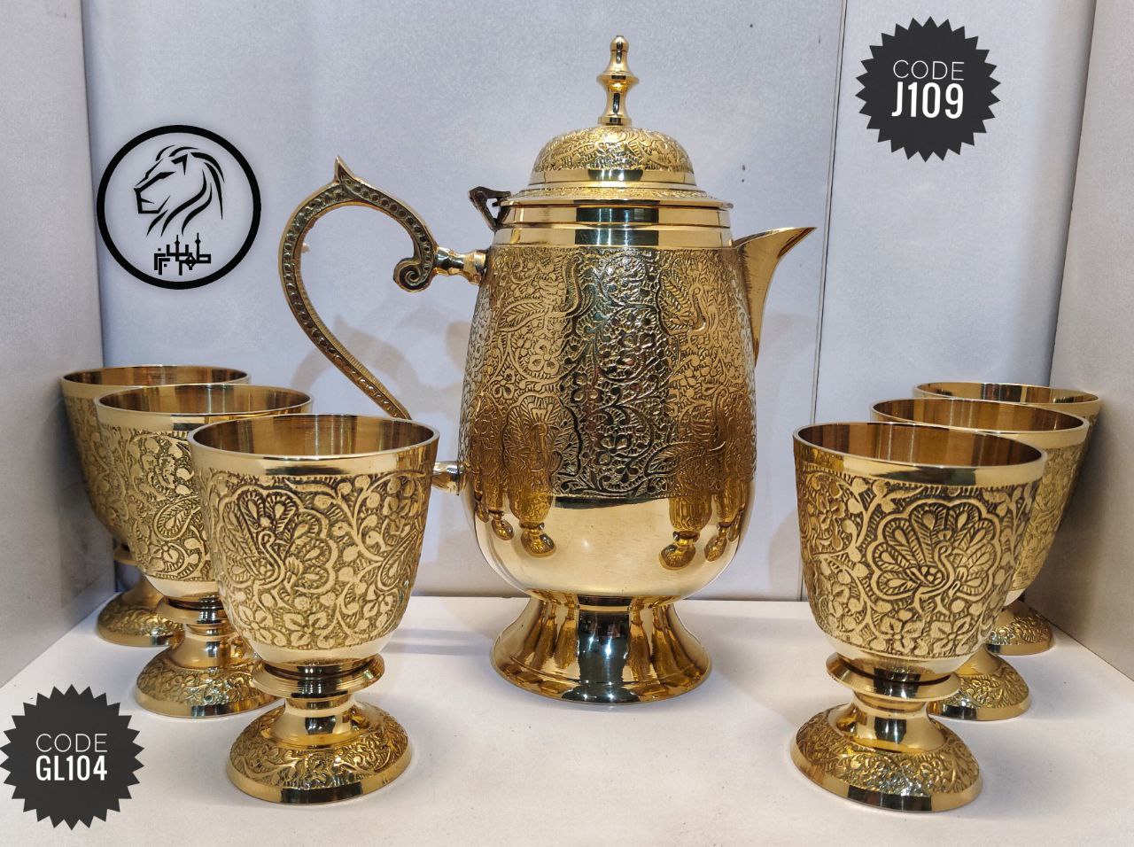 ست برنجی پارچ و لیوان با طرح طاووس( لیوان ها  بصورت تکی میباشد)