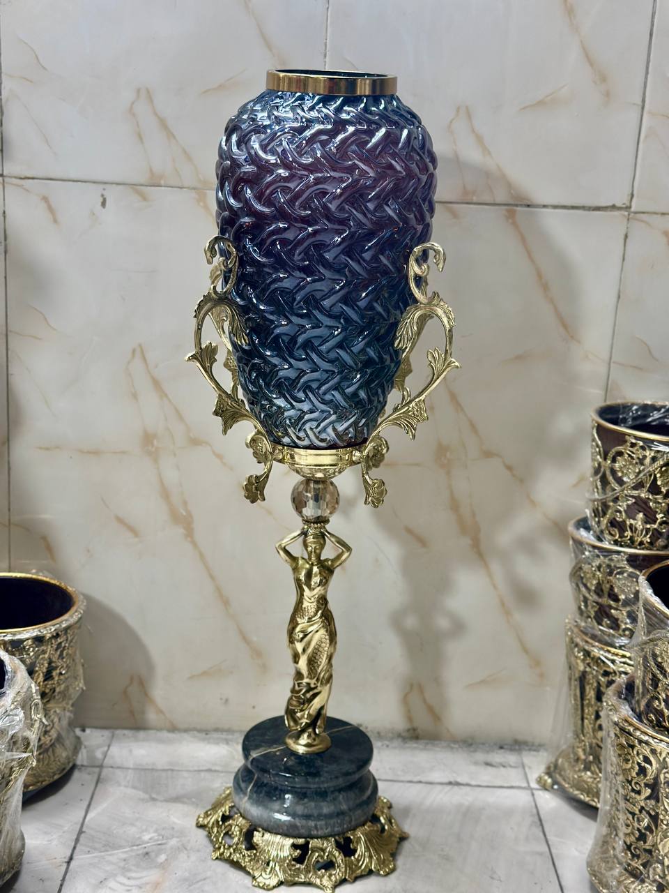گلدان کنار سالنی بانو سایز بزرگ