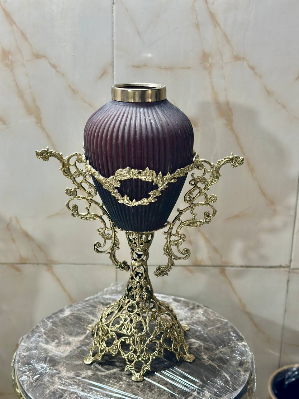 گلدان رومیزی پایه توری در سه رنگ مختلف