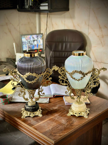 گلدان رومیزی پایه سنگی مدل نیلوفر در رنگهای مختلف