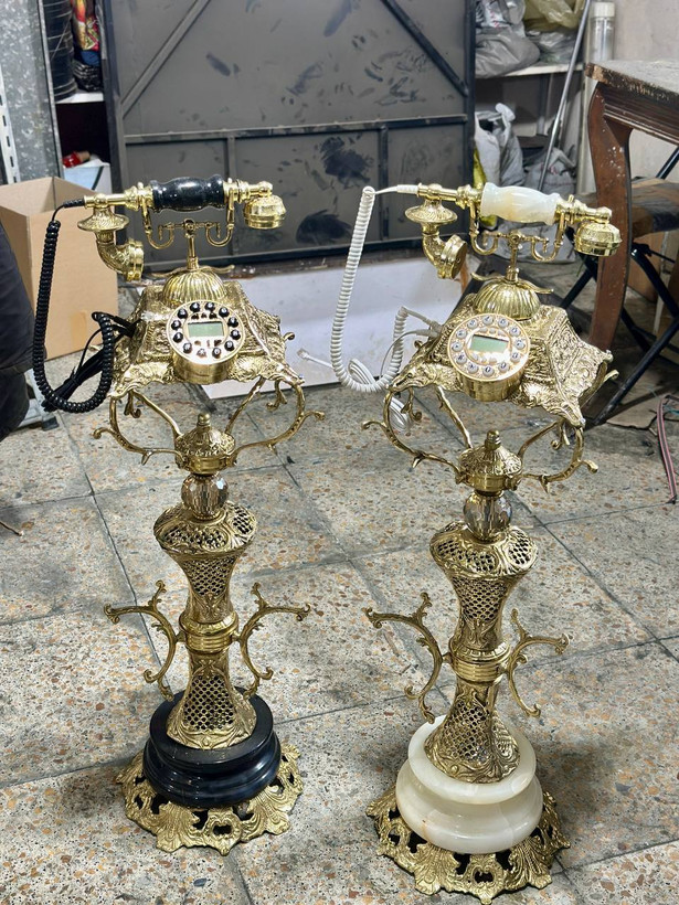 تلفن ستون زنبوری دسته سنگی سفید و مشکی برنجی
