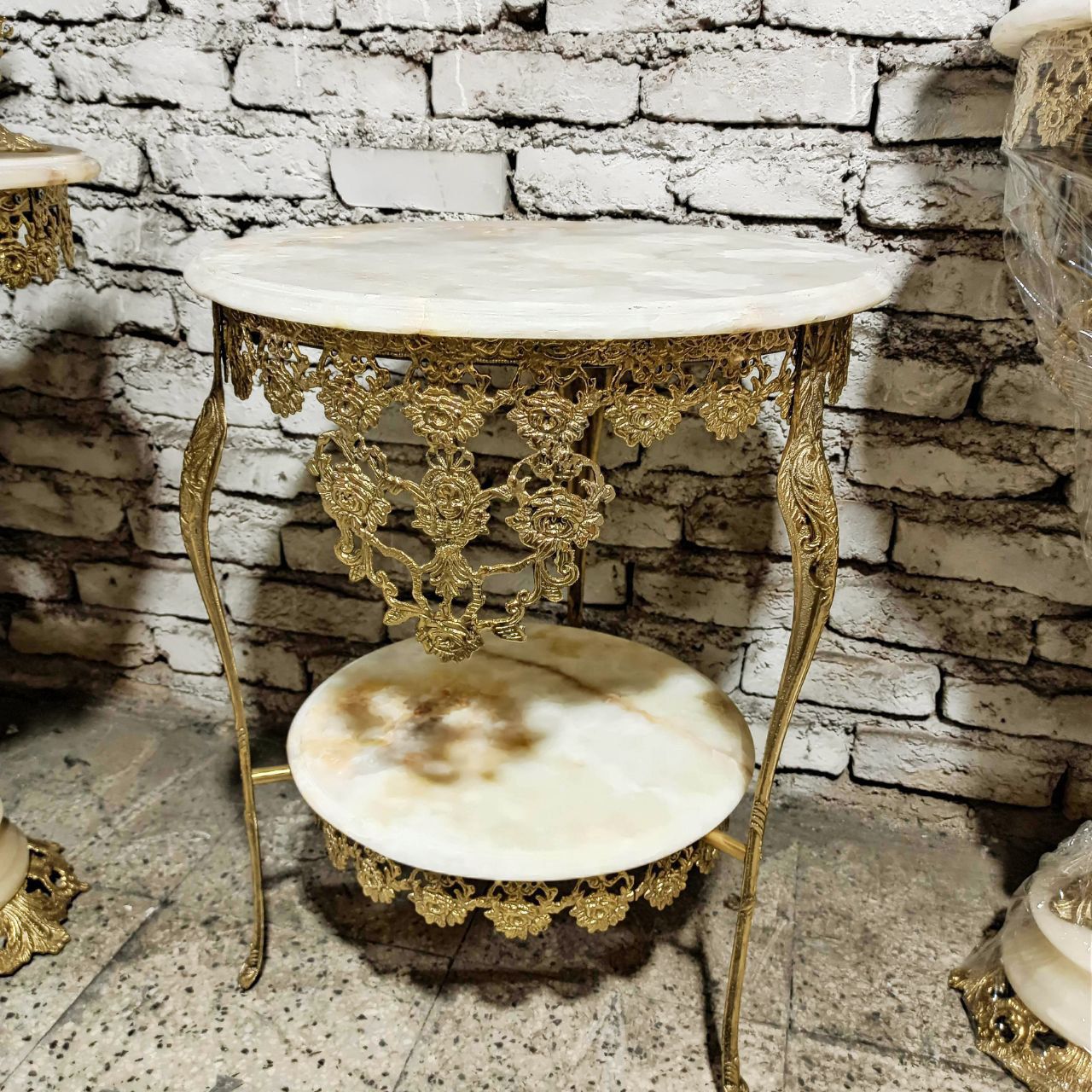 میز خاطره گل رز تاج دار برنجی