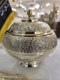 شکلات خوری یوفو پایه دار طرح طاووس برنجی درب دار با نقوش قلمکاری دستساز هندی بازرگانی نداف