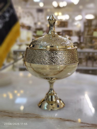 قندان رینگ پایه دار طرح طاووس برنجی
