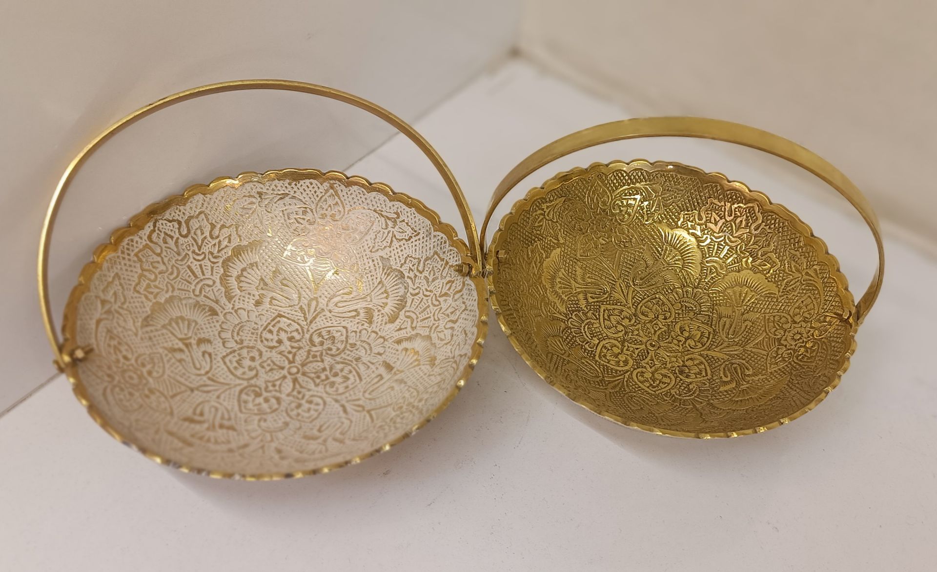 شکلات خوری سبدی طرح گل  برنجی