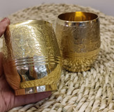 لیوان تپل طرح طاووس خط دار برنجی بصورت تکی