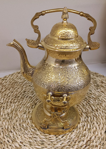 قوری وارمر طرح طاووس پایه گردبرنجی