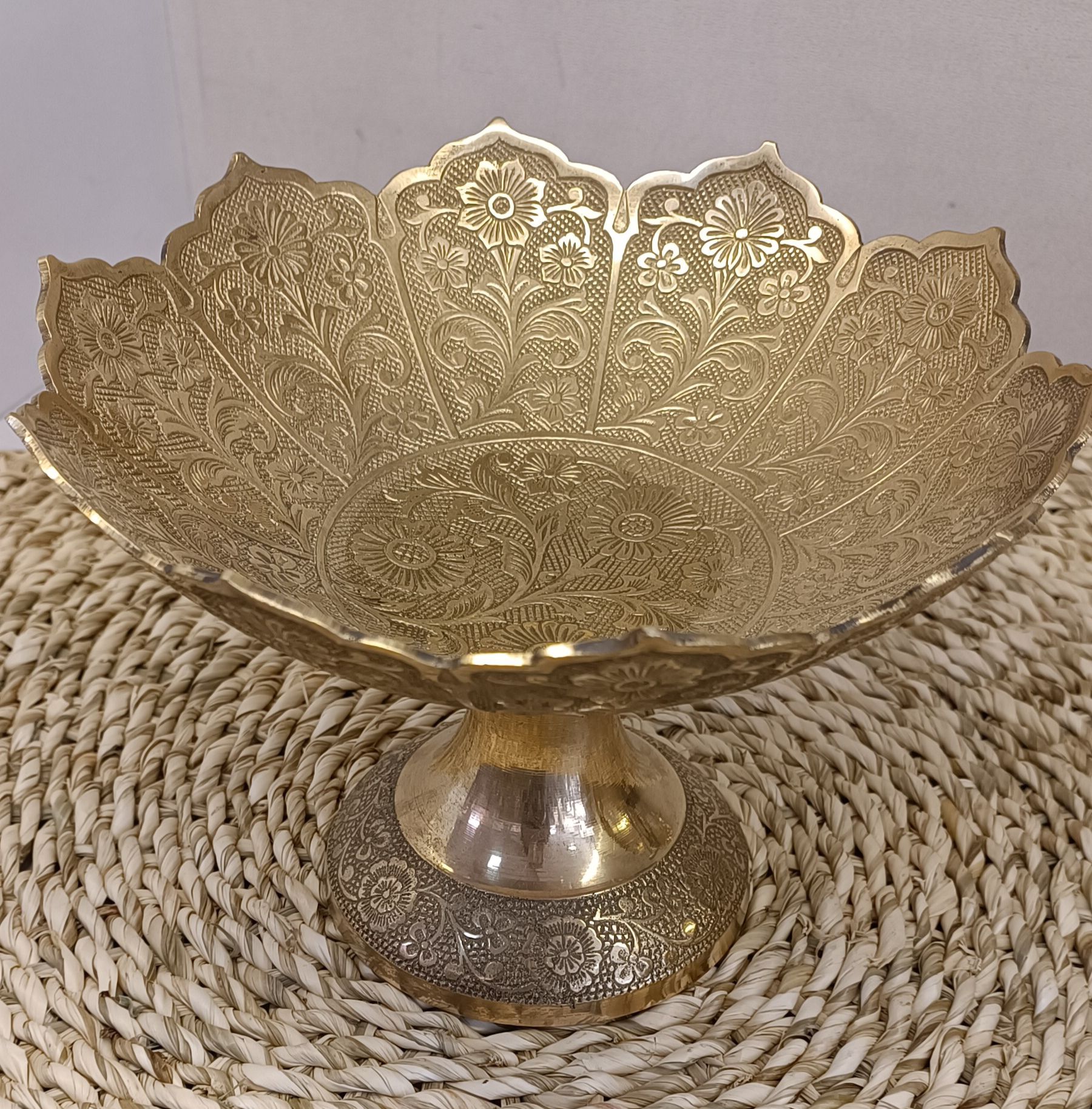 آجیل خوری لوتوس 10 اینچ برنجی