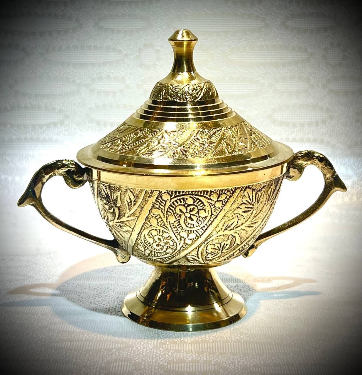 قندان پایه دار طرح گل رز مدل دسته دار برنجی