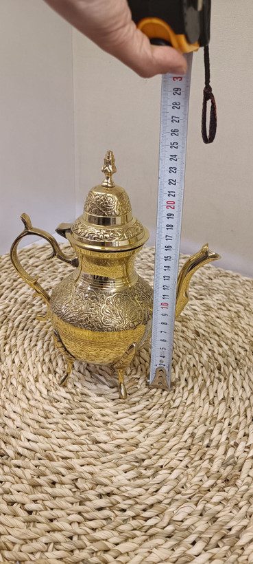 قوری مهگل طرح طاووس چهار پایه 600 سی سی سایز متوسط ظرف پذیرایی لوکس برند بازرگانی نداف مشهد
