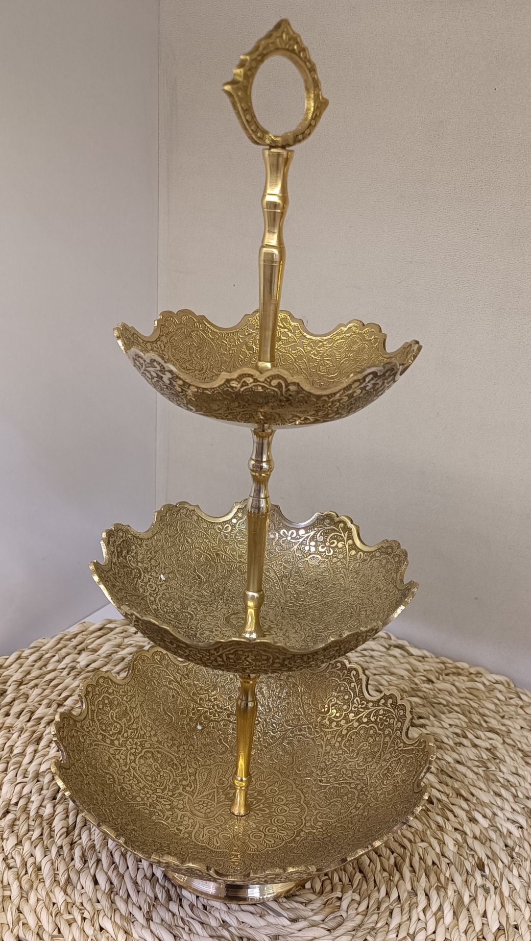 آجیل خوری سه طبقه لب قلعه طرح طاووس
