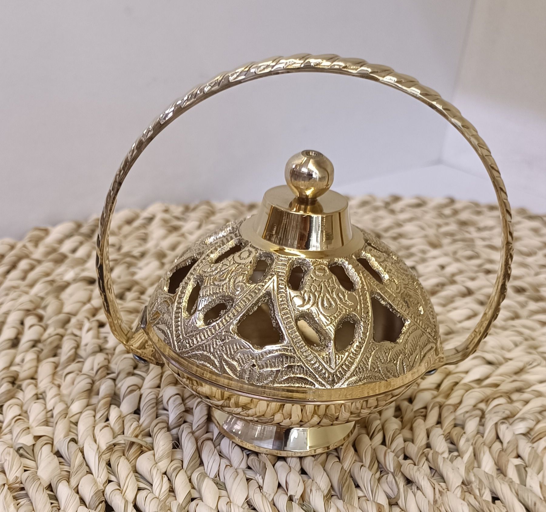 اسپند دودکن گنبدی دسته دار برنجی