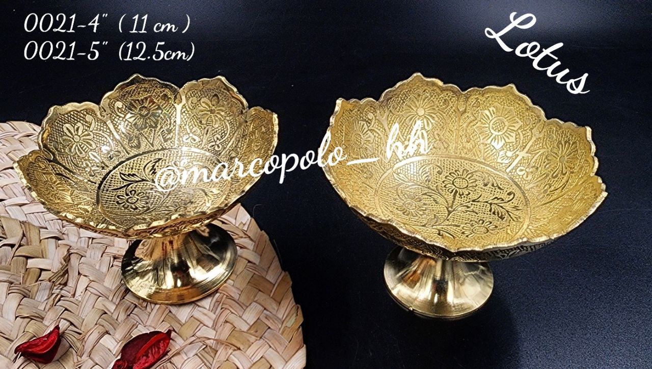 پیاله آجیل پایه دار طرح لوتوس بصورت تکی(سایز کوچک موجود است) کد0021