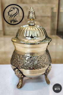 قندان چهار پایه تمام برنجی درب دار با نقوش برجسته طرح طاووس کد M179 بازرگانی نداف