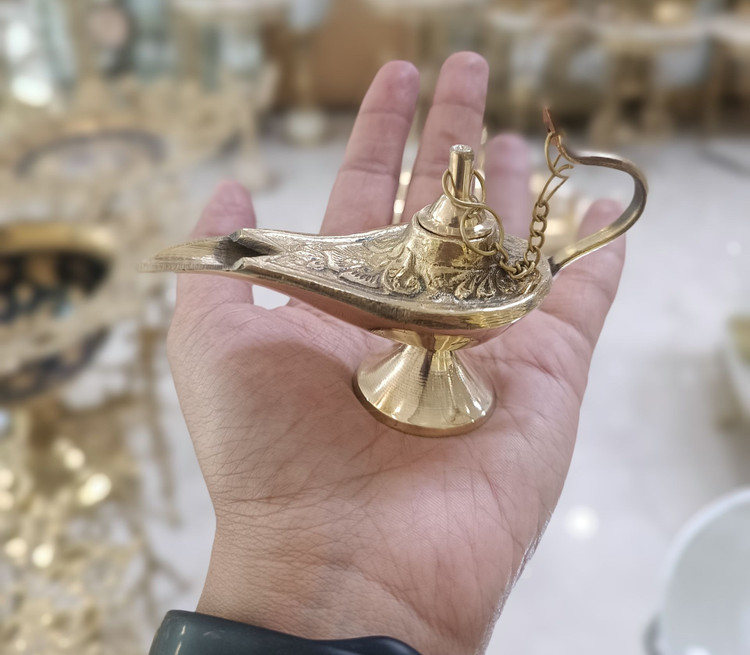 چراغ جادو برنجی متوسط هندی اصیل با قلمزنی فاخر بازرگانی نداف