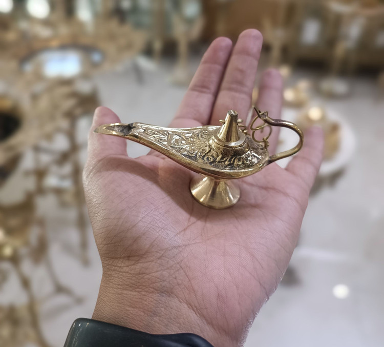 چراغ جادو برنجی کوچک هندی اصیل حکاکی شده بازرگانی نداف