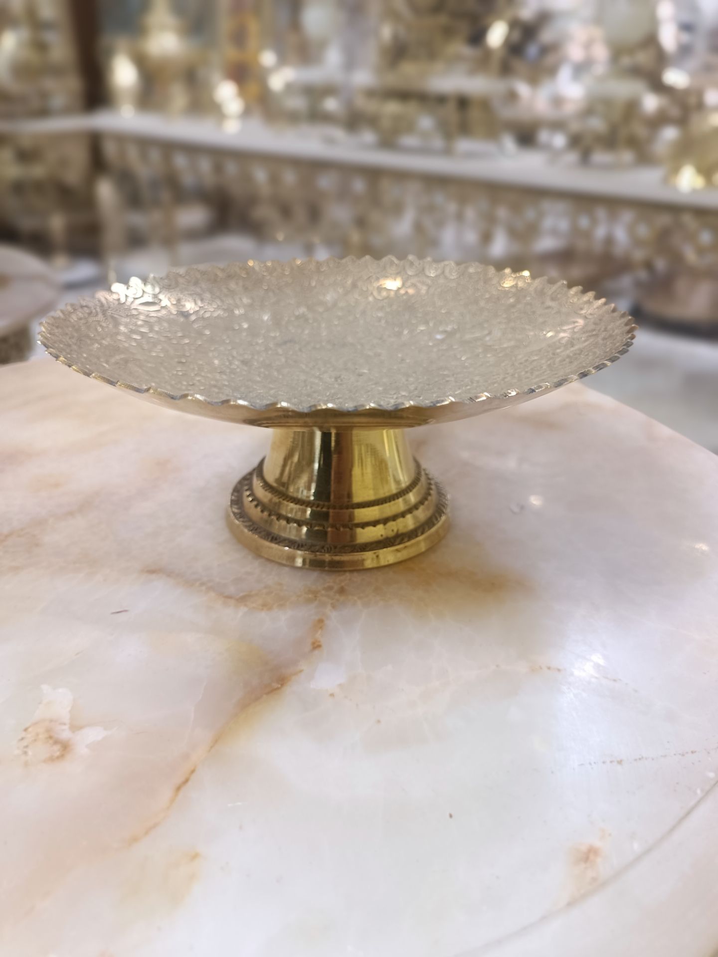 شيريني طرح گل برنجی هندی