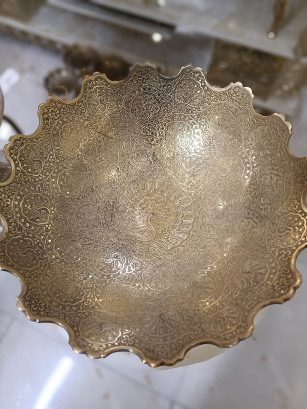 میوه خوری لب قلعه طرح طاووس ۱۴ اینچ سبک نیم نقش برنجی لوکس مناسب پذیرایی و دکوراسیون بازرگانی نداف مشهد
