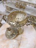 شکلات خوری گنبدی دستهدار برنجی لوکس مناسب پذیرایی و دکوراسیون بازرگانی نداف مشهد