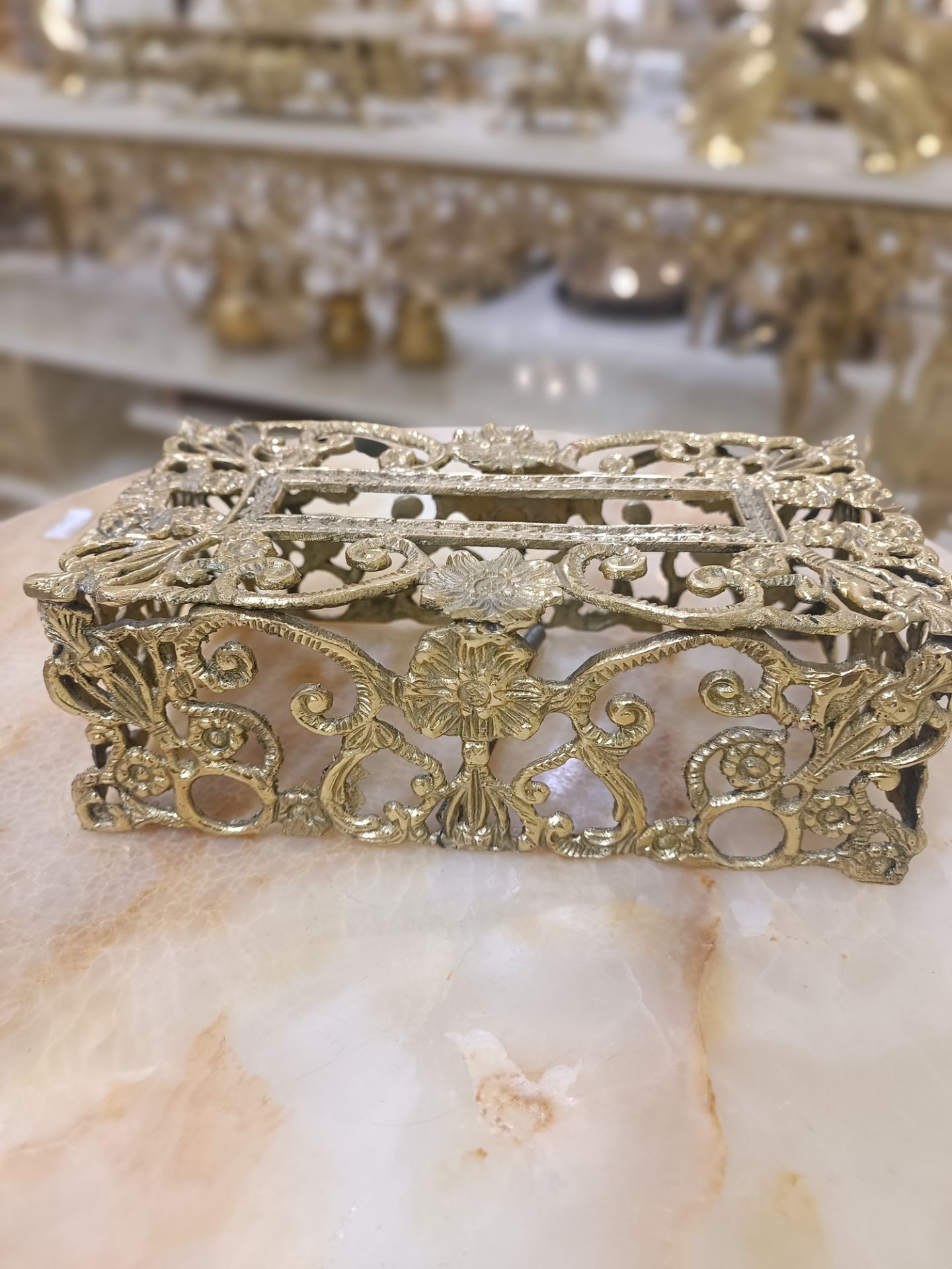 جادستمال طرح گل برنجی