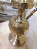قلیان برنجی ۳۰ اینچی بزرگ با هنر قلمزنی دست و نقوش سنتی فاخر بازرگانی نداف