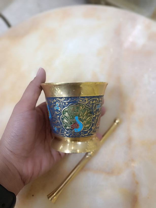 هاون میناکاری برنجی هندی با نقوش سنتی رنگارنگ و دسته کوبنده برنجی بازرگانی نداف