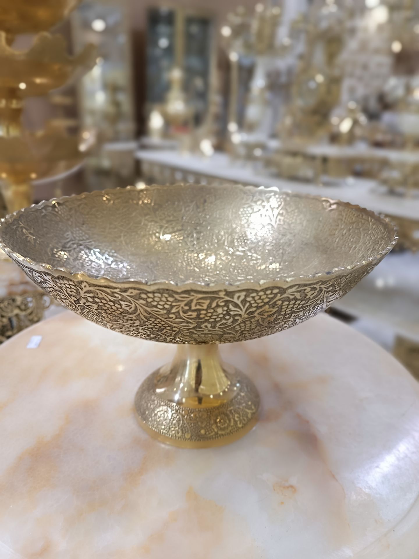 ميوه خوري طرح تاک 12 اینچ برنجی