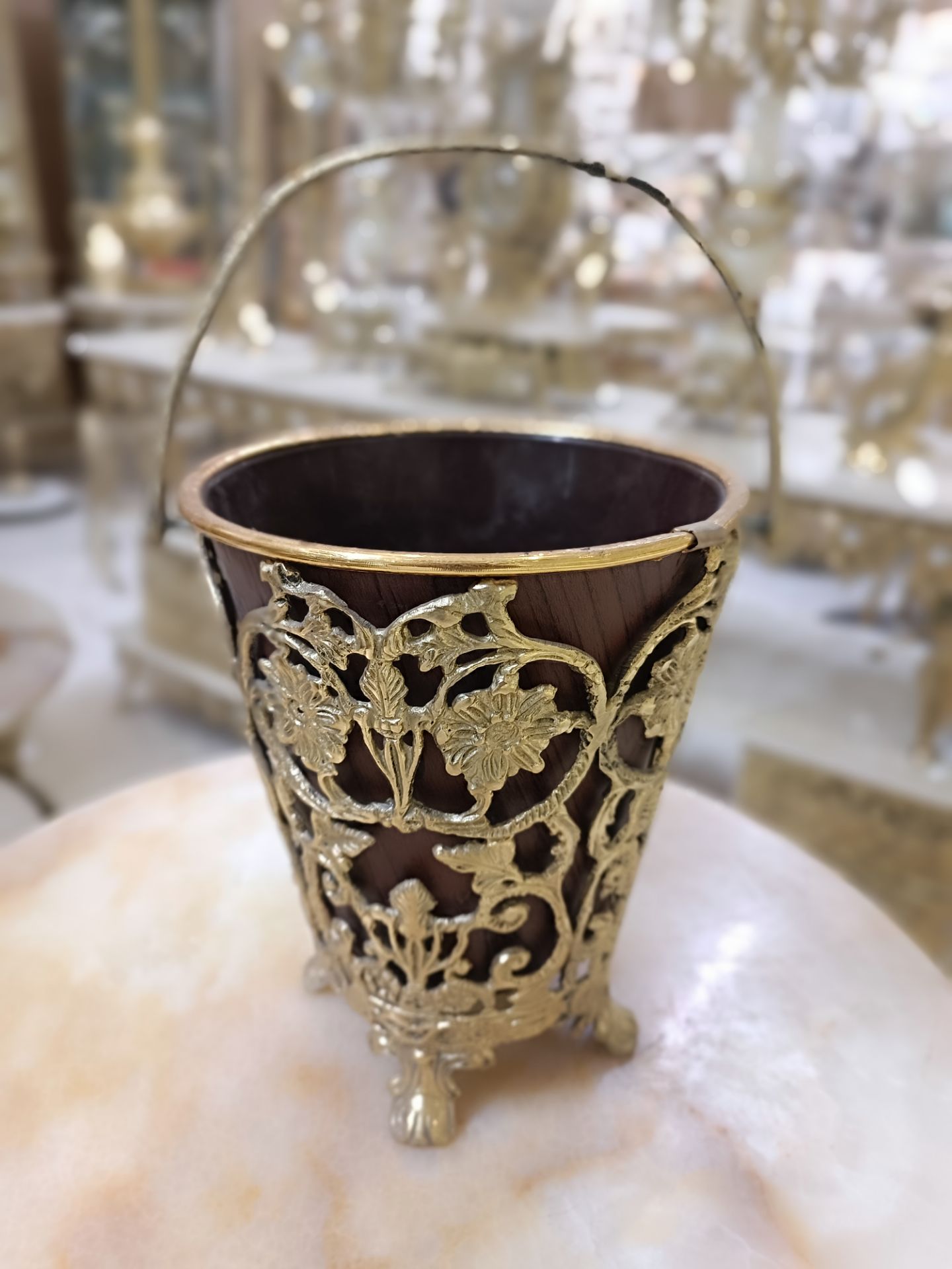 سطل مینی برنجی با طراحی لوکس و جمع‌وجور متالوکس
