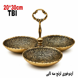 اردوخوری برنجی سه تایی مدل ترنج با دسته فلزی میانی و حکاکیهای سنتی بته جقه داخل پیالهها محصول متالوکس