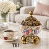 شکلات خوری کریستالی با درب و پایه برنجی طرح گل مدل دیبا، دکوری لوکس و کلاسیک از گالری متالوکس