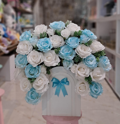 باکس گل مصنوعی سفید آبی کد 1010915