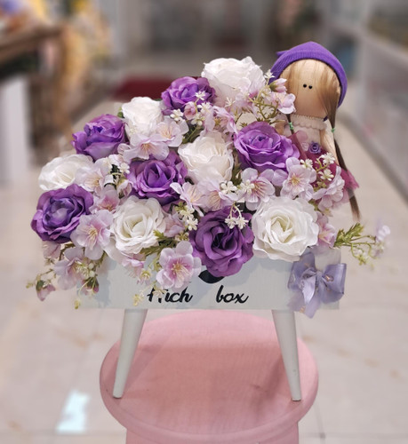 باکس گل مصنوعی با عروسک کد 803179