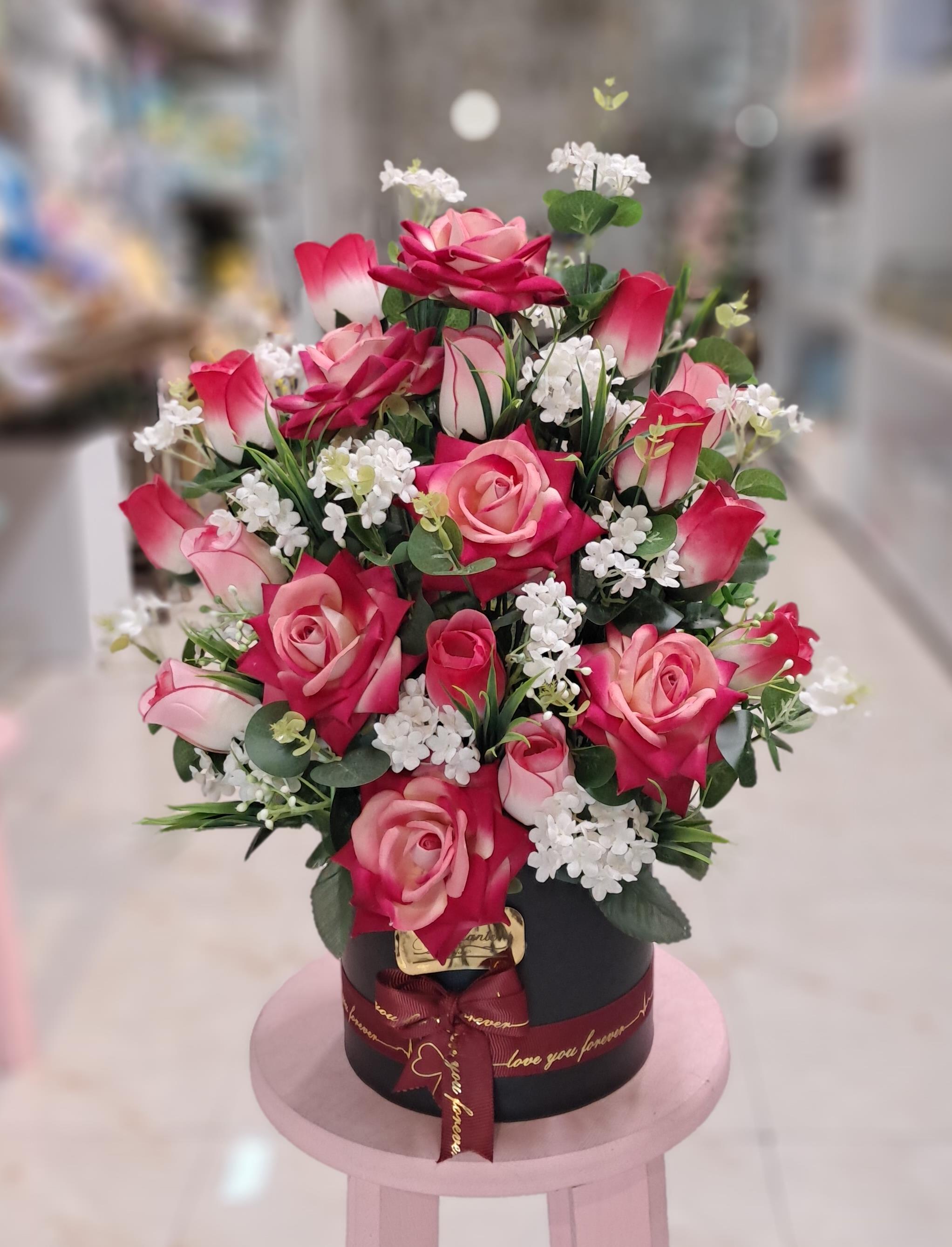باکس گل مصنوعی قرمز کد 790007
