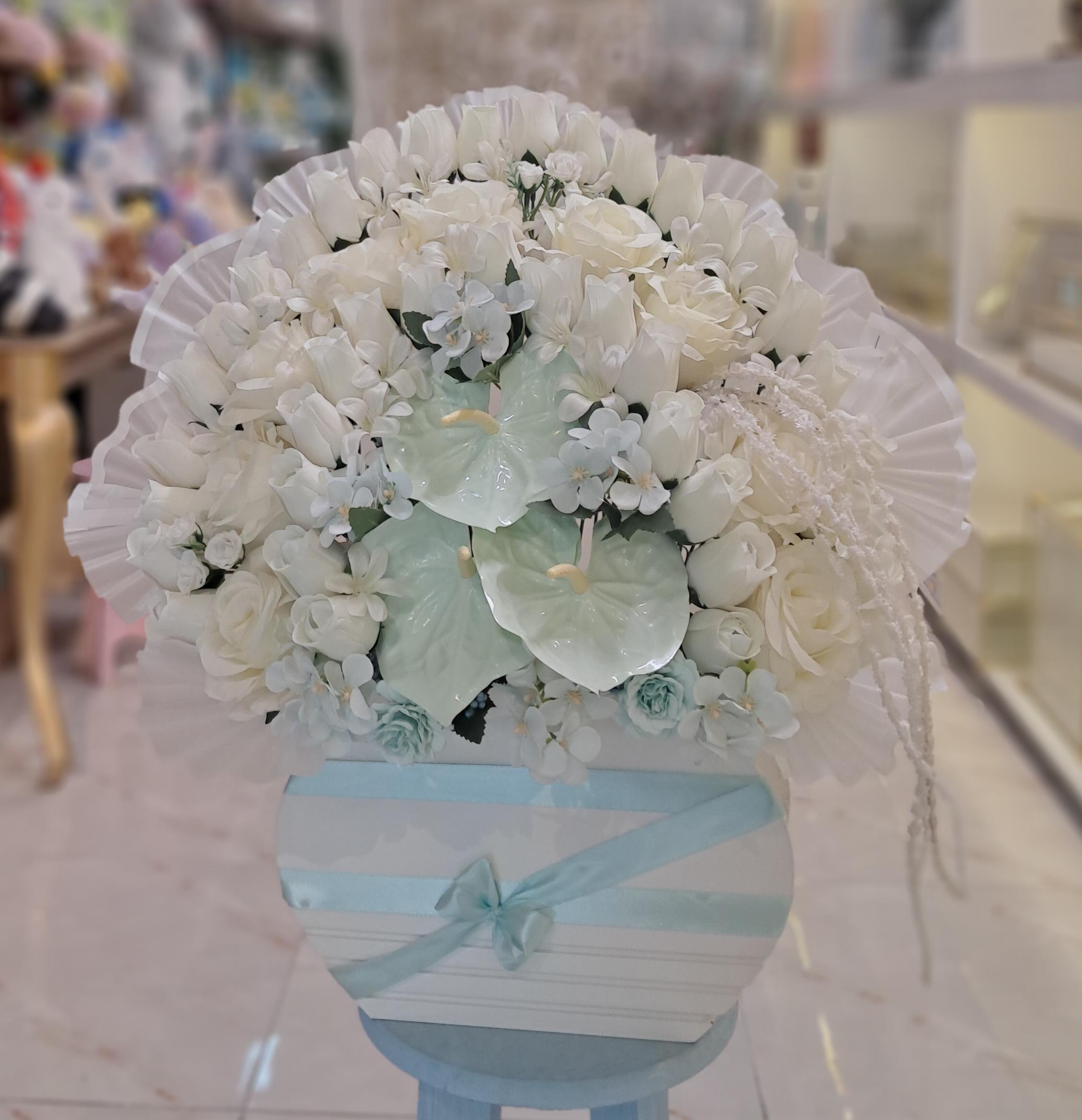 باکس گل مصنوعی سفید کد 790079