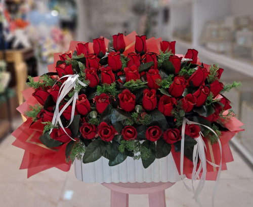 باکس گل مصنوعی رز قرمز کد 790083