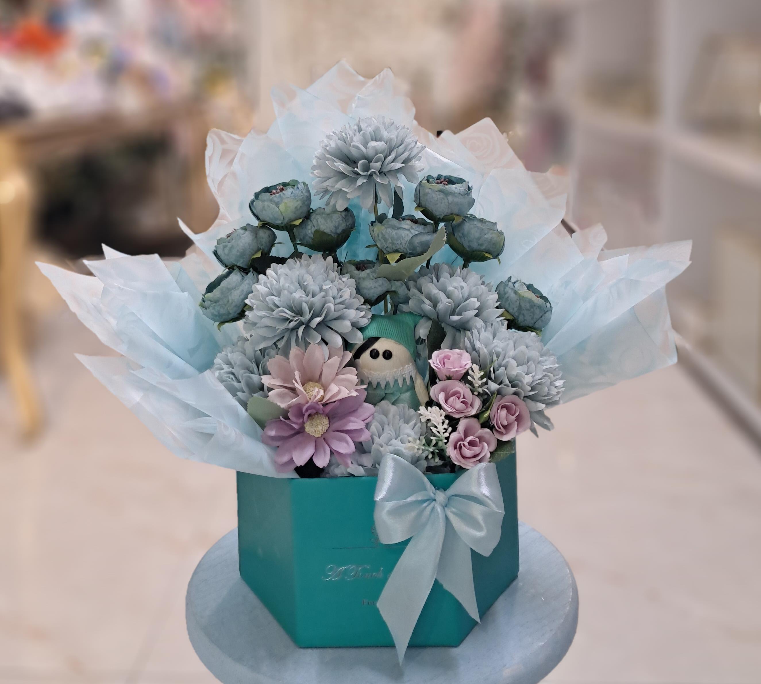 باکس گل مصنوعی آبی کد 790090