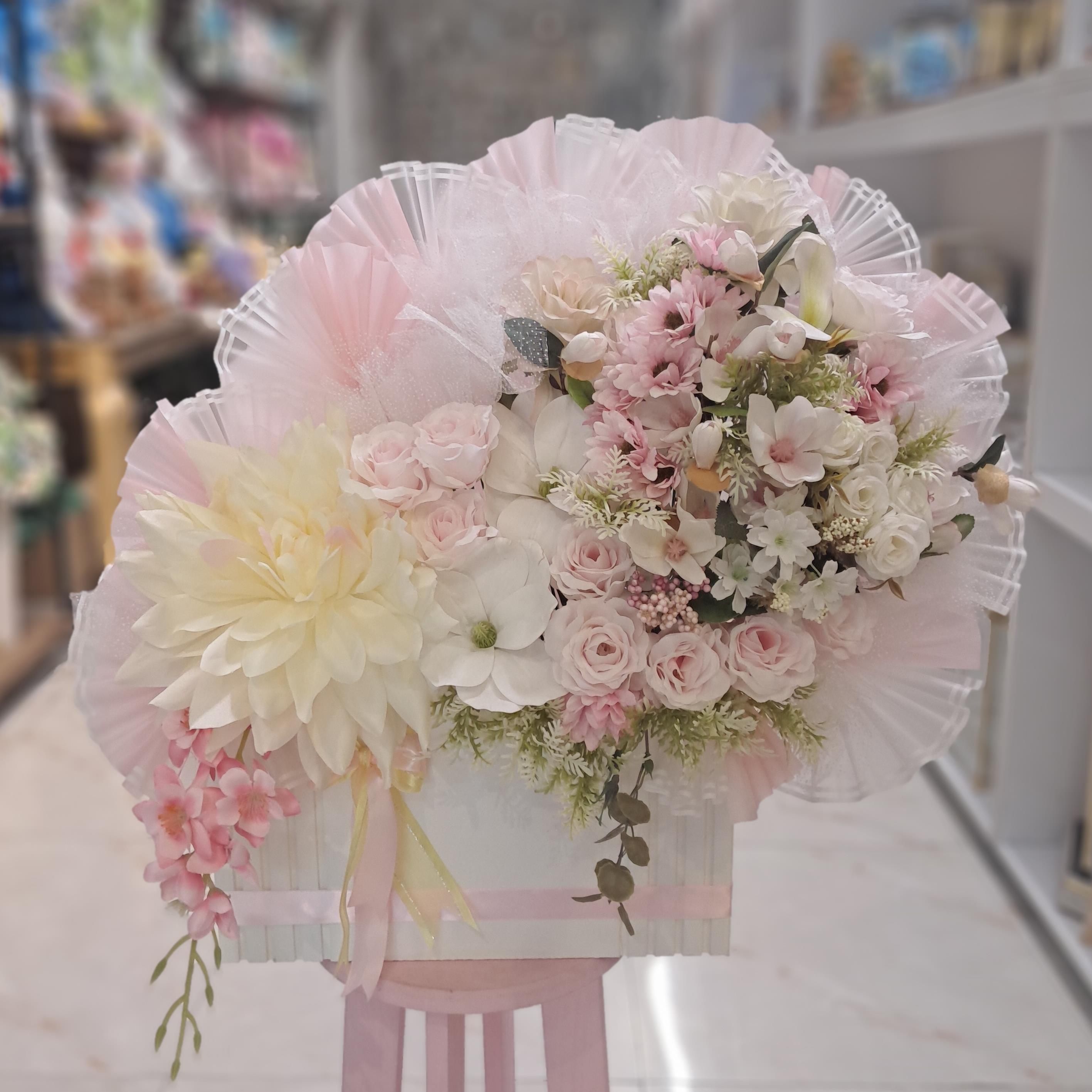 باکس گل مصنوعی بزرگ کد 790095