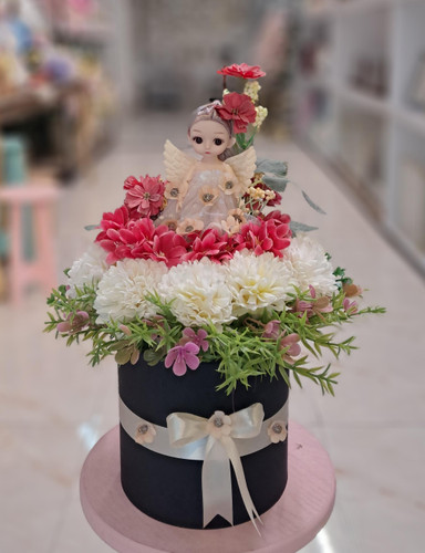 باکس گل مصنوعی با عروسک فرشته کد 790096
