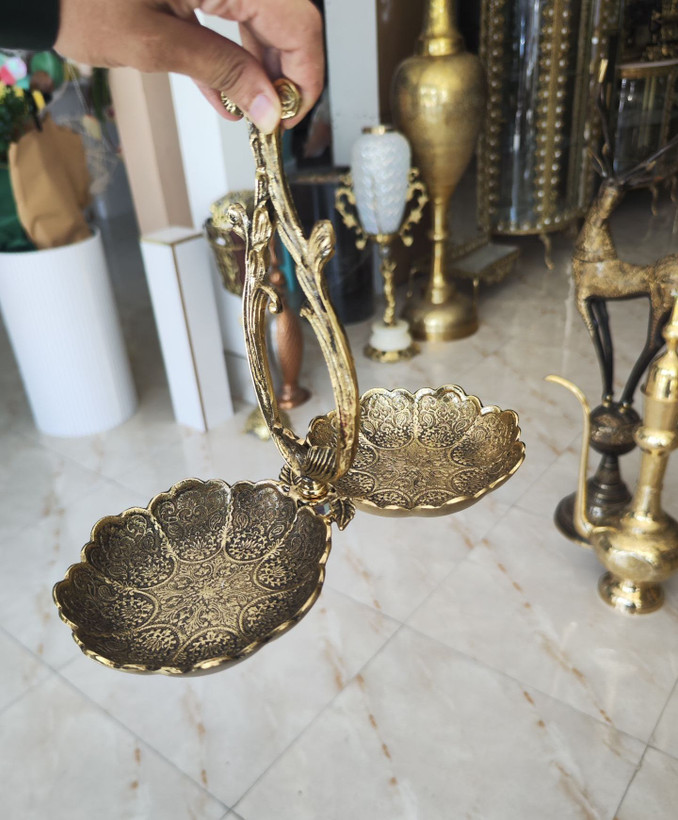 اردوخوری برنجی طرح کاملیا لوکس و باکیفیت مناسب سرو تنقلات و دکوراسیون میز پذیرایی