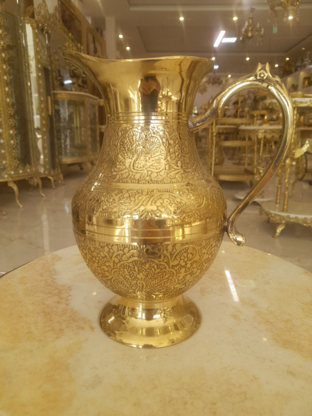 پارچ برنجی تک پایه طرح طاووس