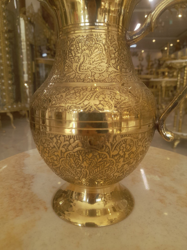 پارچ برنجی تک پایه طرح طاووس