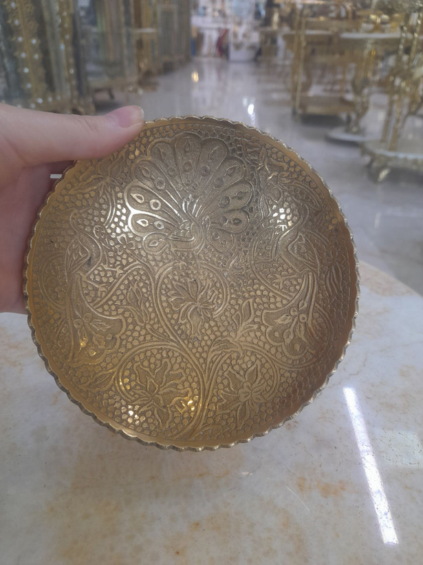 پیاله برنجی پایه دار طرح طاووس ۱۴ سانتیمتر ساخت متالوکس